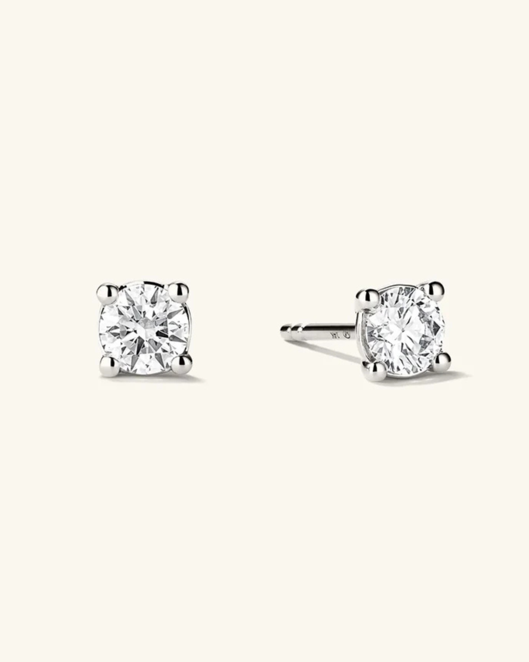 Round Studs